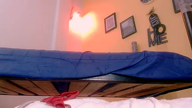 miajuice18 live cam preview