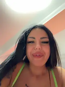 NaomyFlame webcam
