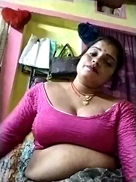 Ravina_saxy webcam