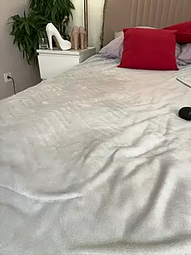 LillyNatty18 live cam on StripChat