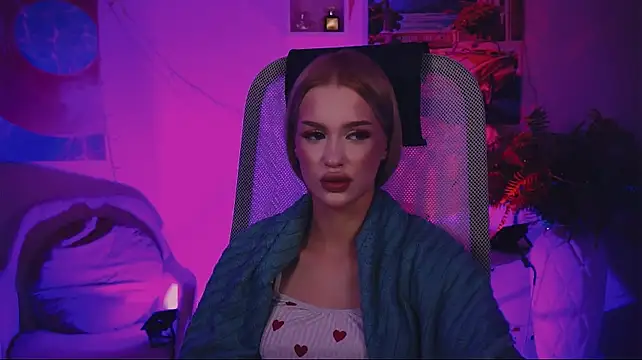 AngelaHolmes
