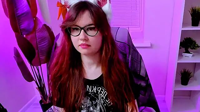 CarolGiggly live cam on StripChat