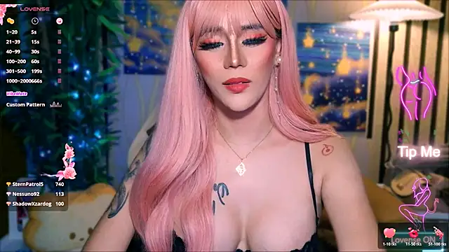 UrSweetKatCakes live cam on StripChat