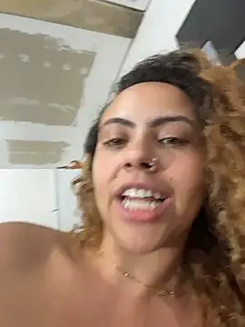 Chloe_Leaozinho webcam