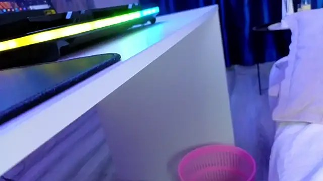 LilyIrons webcam
