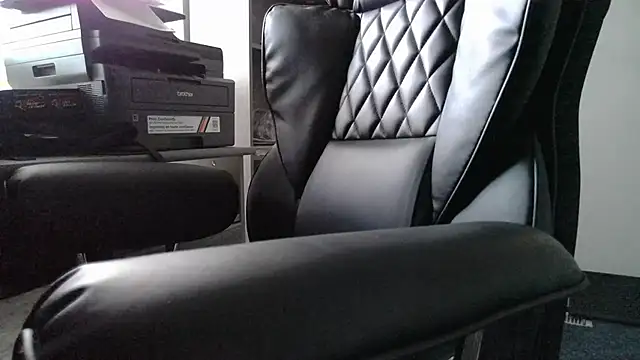 TrevorSteele webcam