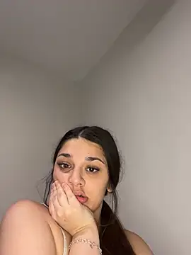 treasurebabii webcam