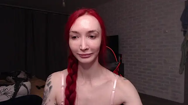 Roxy_Silver live cam on StripChat