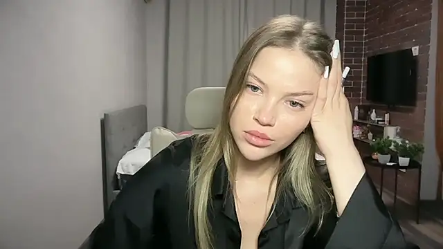 EmmyMills webcam