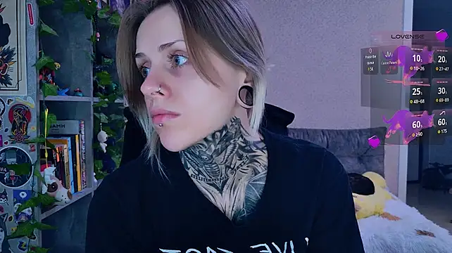 NaniMoore webcam