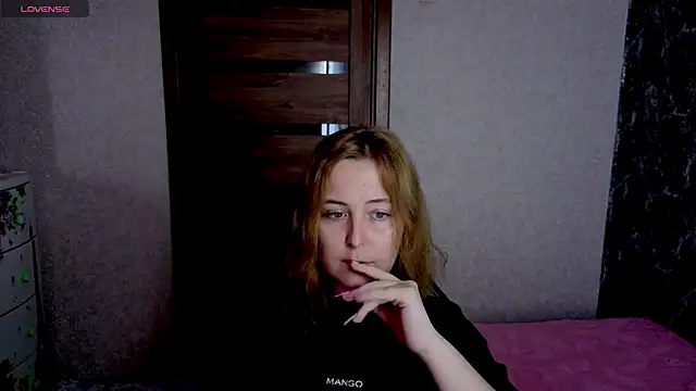 Kristy-Max webcam