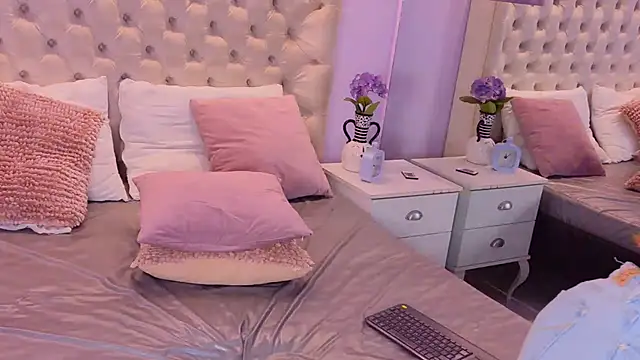 SamyBlonde webcam