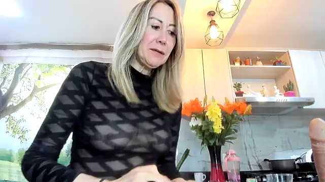 ashleymilf_1 webcam