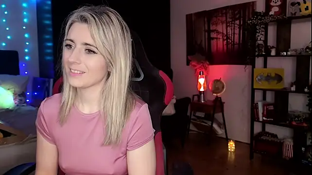 Lisaonthemoon webcam