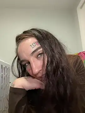 BrattyKiller webcam