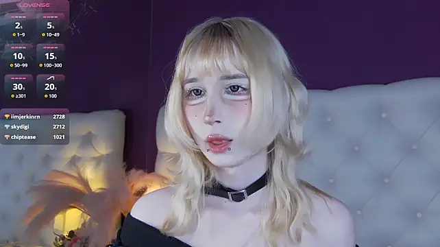 cutetomie live cam on StripChat