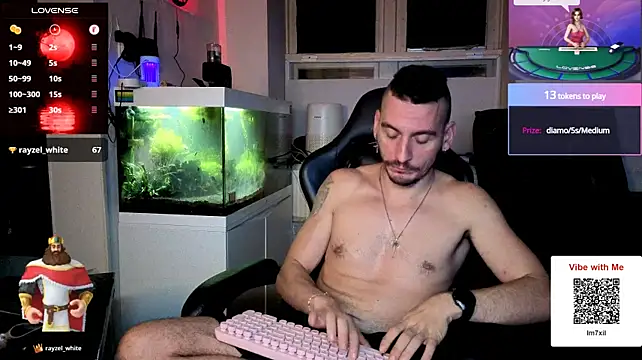 Rayzel_White webcam