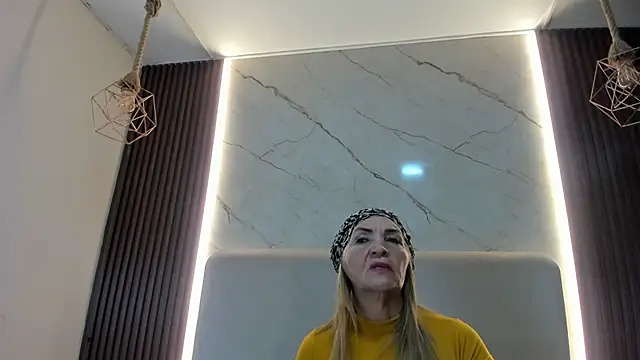 queenstarhy webcam