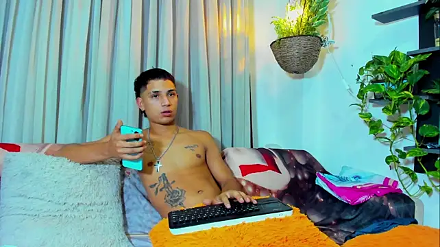 Boy_Leon_X webcam
