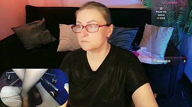 Alexandra_Kind webcam