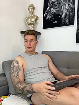 AlexHarrington webcam