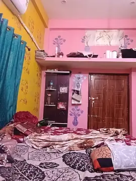 SAHIBAHOTBHABHI webcam