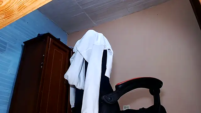 ErosFindomKing live cam on StripChat
