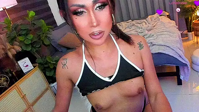 UrSluttyGoddess webcam