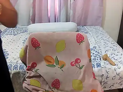 cutebengaligirl (F young) - oil boobs  show