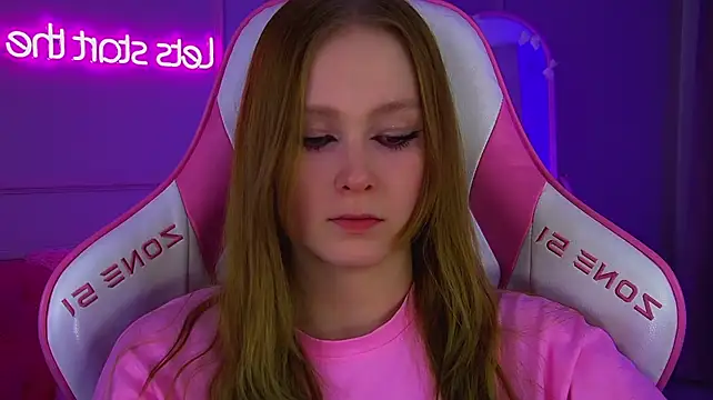 AgataFoxley webcam
