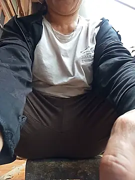 Linda-04 webcam