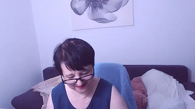 ChristaRose live cam on StripChat