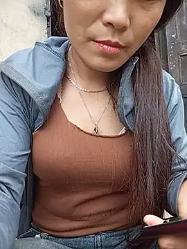 Heryy_xx live cam on StripChat