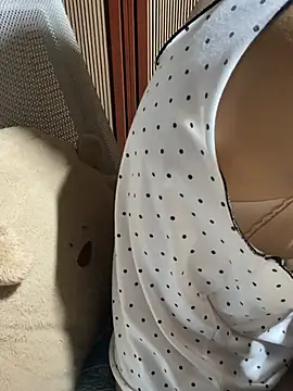 Mina048 webcam