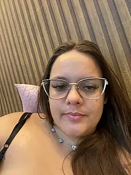 Laryssinha_69 webcam