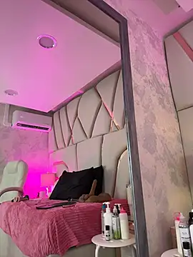 Mia_blackthorne webcam