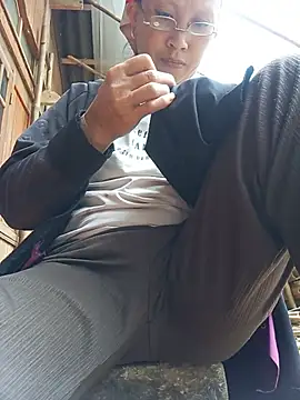 Linda-04 webcam