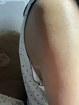 Mina048 webcam