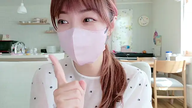 SUZU_1201 live cam on StripChat