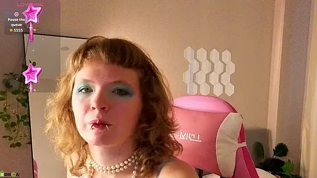 VioletDesiree webcam