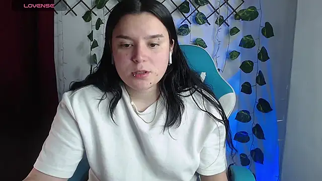 Nika_1_ live cam on StripChat