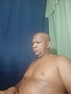 bigblackcock75 webcam