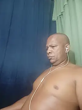 bigblackcock75 webcam