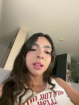 ZaraLuuv webcam