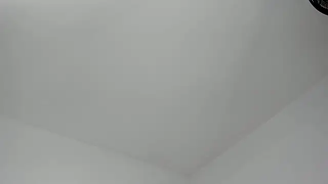 kimjonnes01 live cam preview