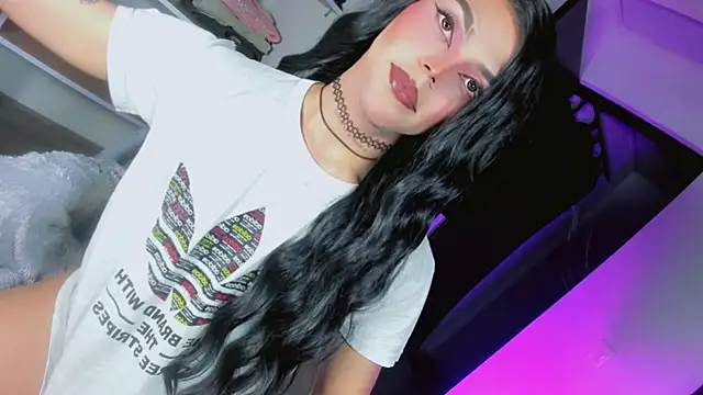 dark_kitty_xxx live cam on StripChat