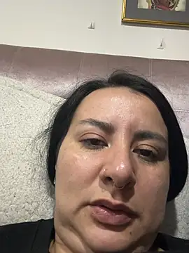Abril_Luv live cam on StripChat