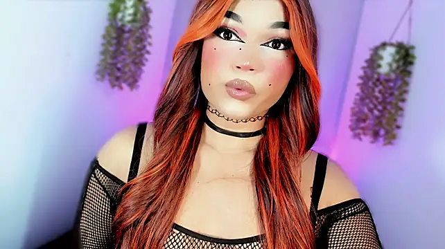 Model: misstreslatin