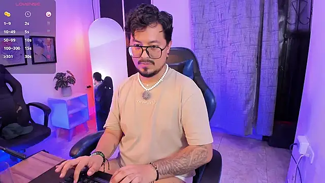 DaviidEvans_ live cam on StripChat