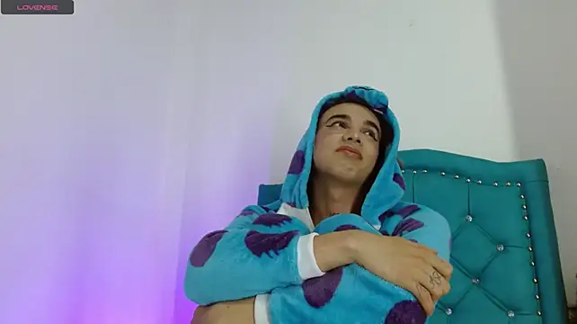 Almazz_Hot webcam